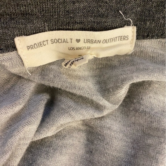 PROJECT SOCIAL T URBAN OUTFITTERS GRAY COLLARED TEE SHIRT SIZE MEDIUM - Picture 2 of 3